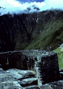 Machu Picchu Torreon interior.